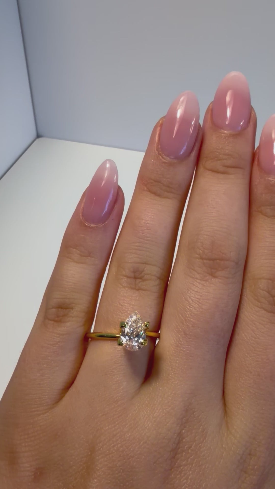Loose 1.01 ct Fancy Intense Pink Pear Lab Grown Diamond